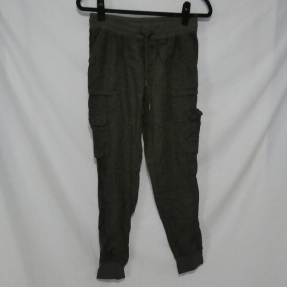 COMMUNITY - Aritzia | xs - extra small | Olive Green Cargo Joggers | NWOT - Picture 1 of 16